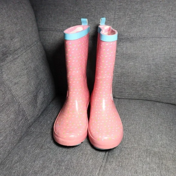 Wonder Nation Pink Kids Boots with Cupcake Design - Picture 2 of 4